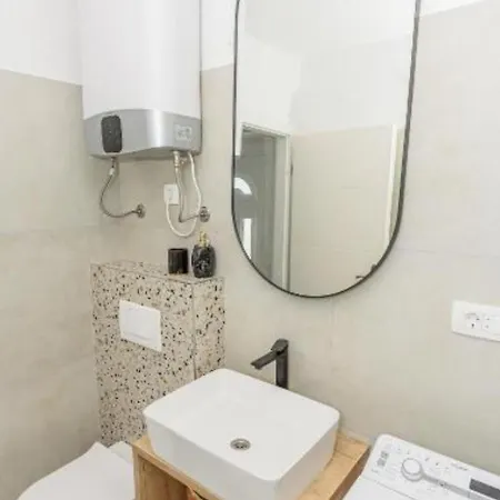House Dm * Bobovisca