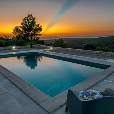 House Dm Vikendica Bobovisca